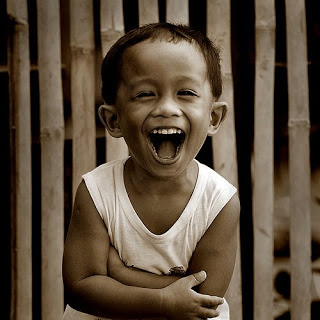 pinoy+kid+laughing.jpg
