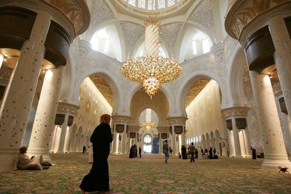 MosqueInterior_gallery__600x400,0-600x40