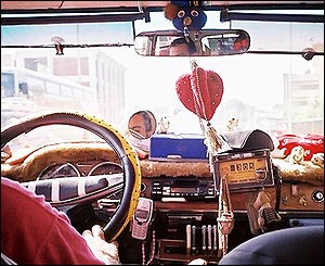 _40452213_cairocab245.jpg