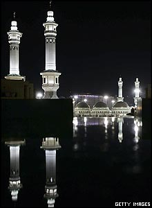 _40733035_mosque220.jpg