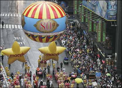 _42351534_balloons_ap_416.jpg