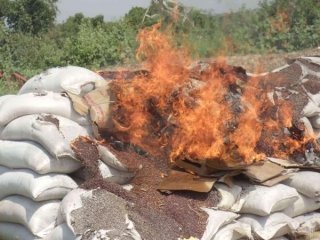 Al_Shabaab_Burning_Aid.jpg