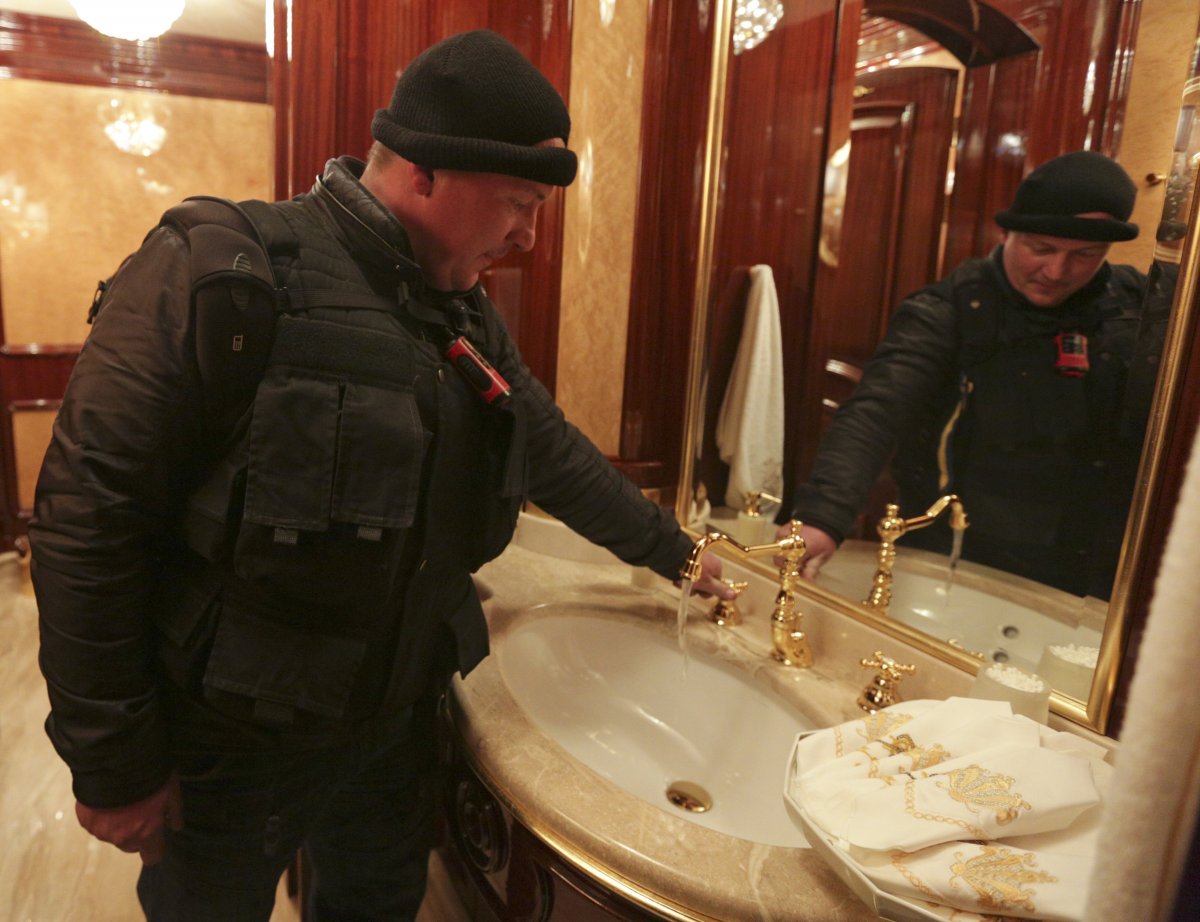 ukraine president home
