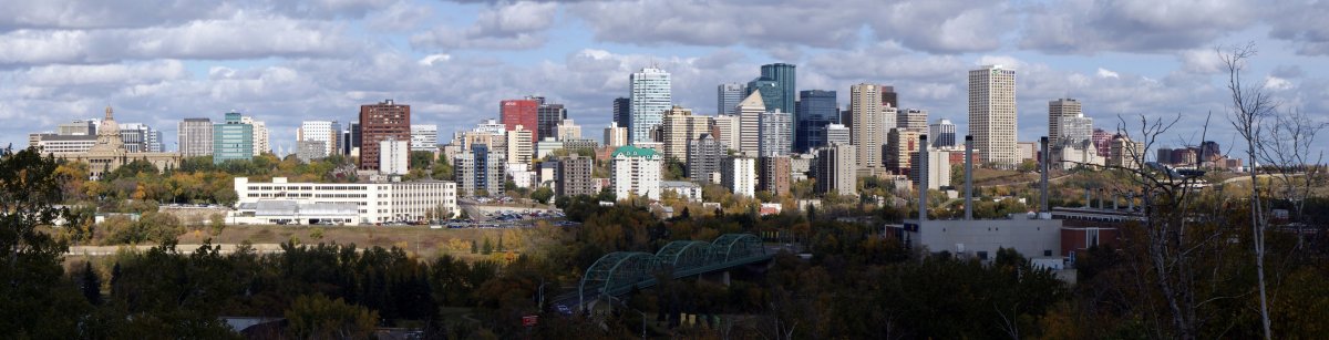 Edmonton_Skyline_Panorama.jpg