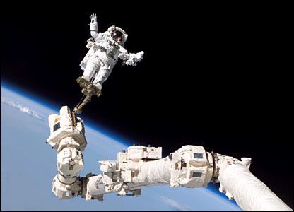 44133913_canadarm4_nasa_416.jpg