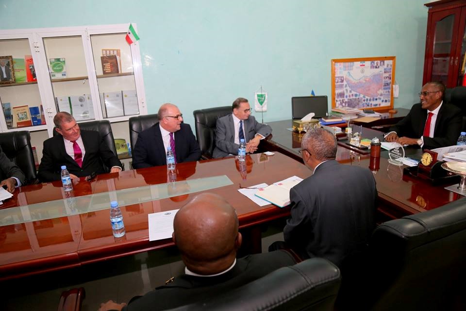 DSC9828-2.jpg