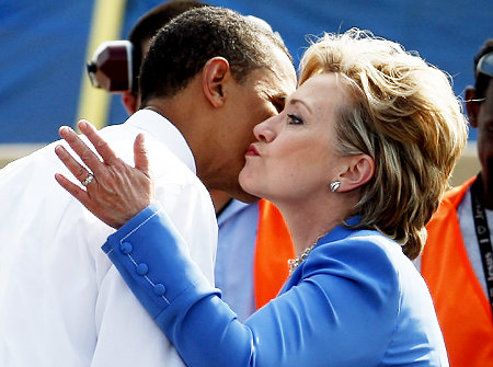 alg_hillary-obama-kiss.jpg