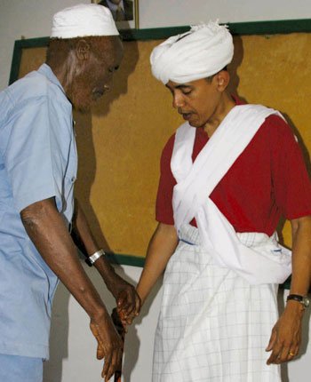 Obama-Somali-Garb.jpg