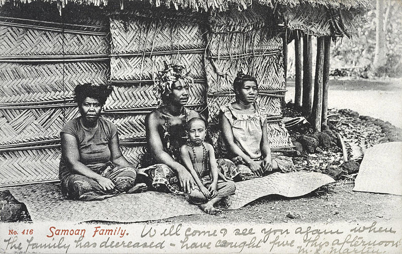 800px-Samoan_family_c_1909.jpg