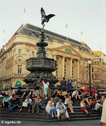 piccadilly-circus02.jpg