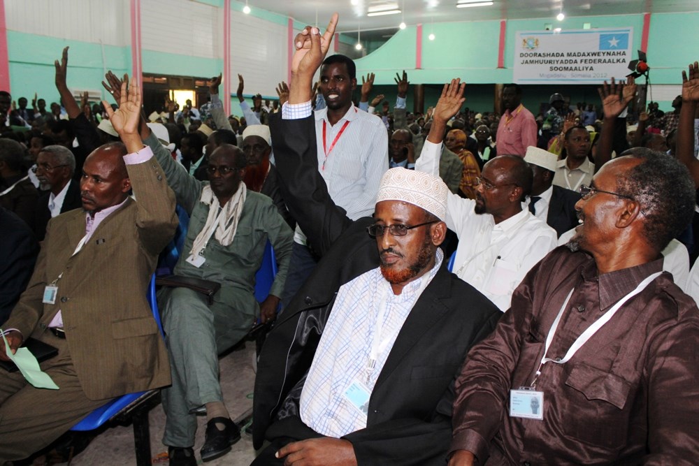 MPs-vote-to-swear-in-the-20-MP-whose-legitimacy-were-still-questioned-but-later-sweared-in-in-Somalia-last-week.