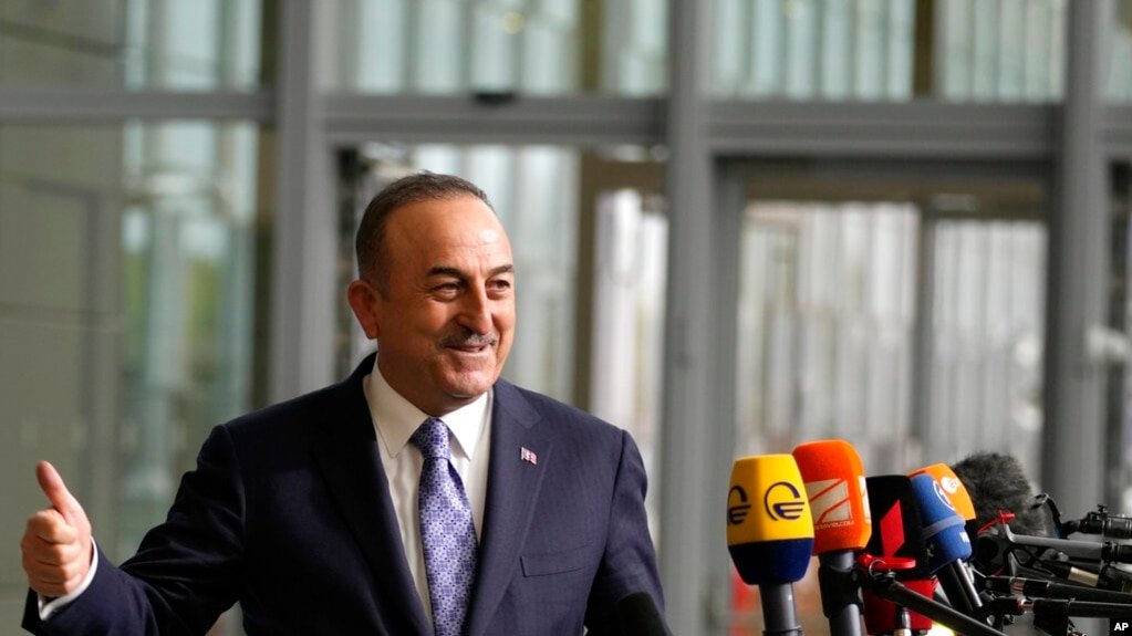 Wasiirka Arrimaha Debedda ee dalka Turkiga Mevlut Cavusoglu