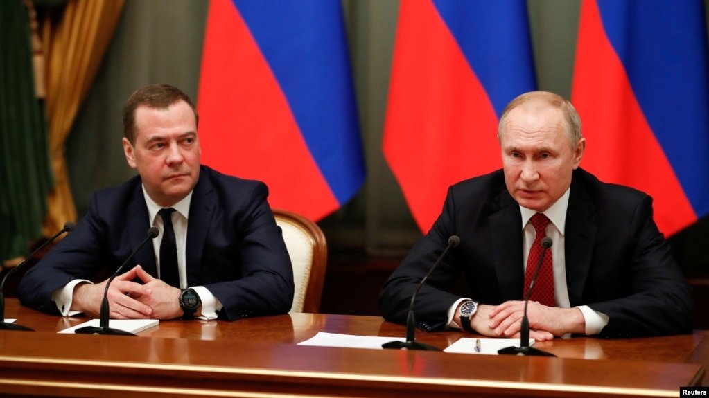 Dmitry Medvedev (bidix) iyo Putin