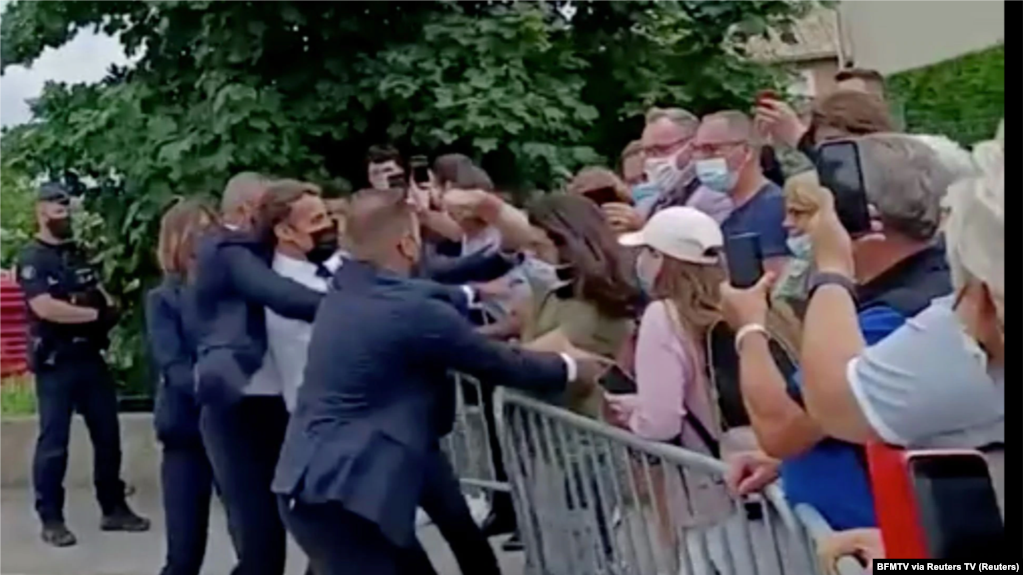 CC5F8CD7-B8F0-4D32-B8A7-0F2464623702_w10