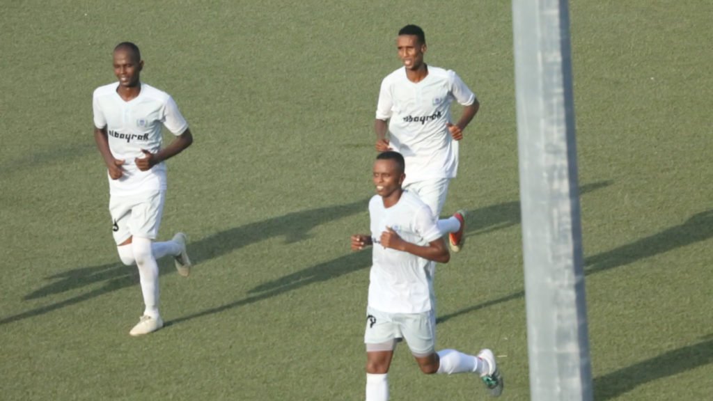 Caadil-Gool.MOV.11_24_29_18.Still001-102