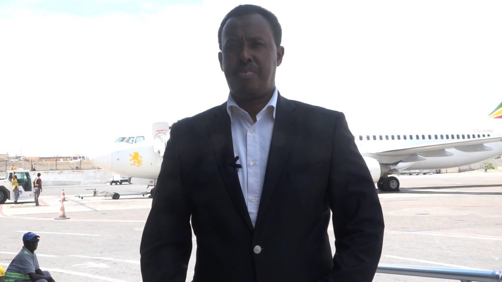 00196.MTS_.00_00_43_11.Still001-1024x576