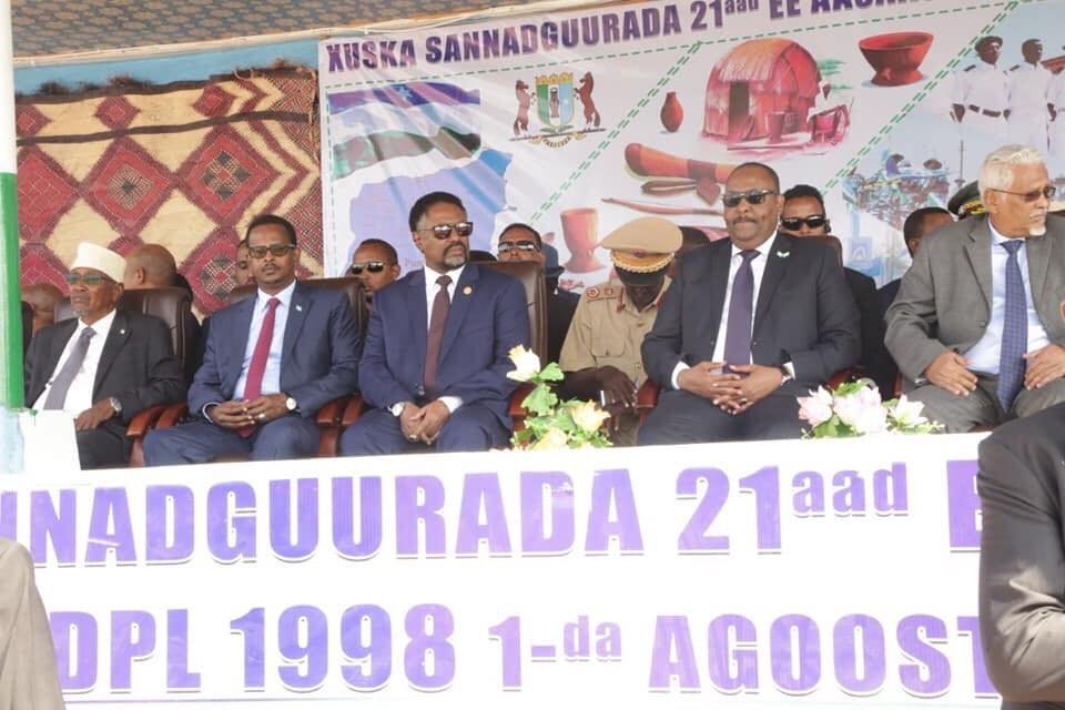 67786674_355140555408805_263225155152301