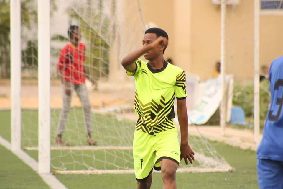 68658420_481321662601009_425270837404028