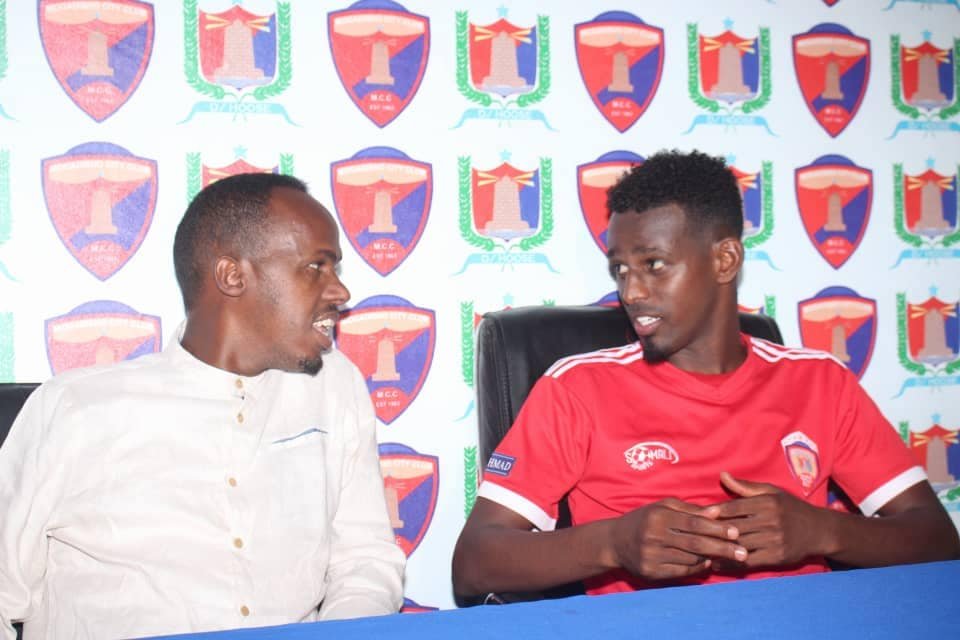 70728455_2342976035780079_33531991654871