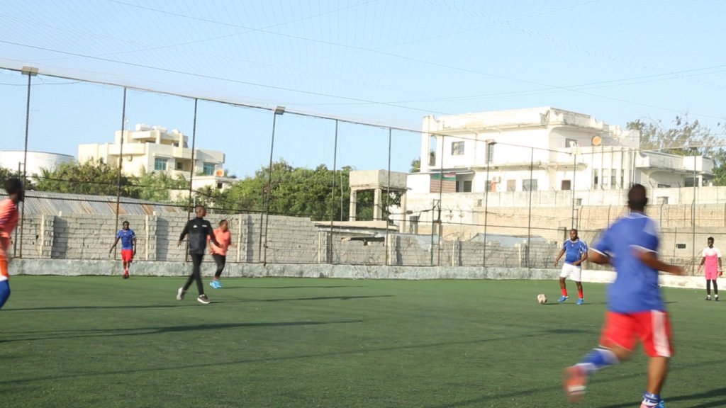 2Z2A5775.MOV.23_49_55_03.Still001-1-1024