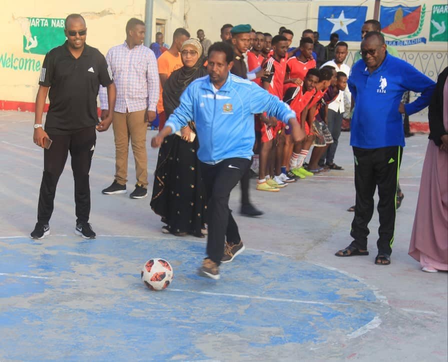 62186363_1184484455219402_13488581617584