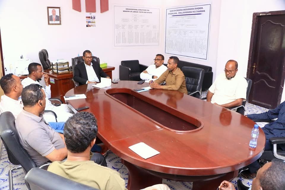 150384498_915208475882601_33219425264641