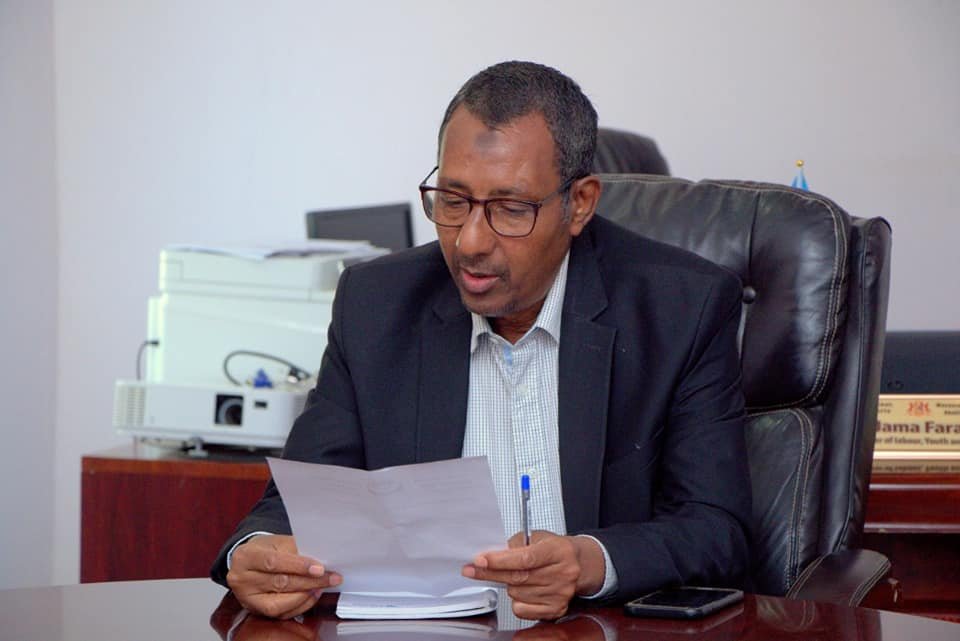 150552575_915208359215946_39060767450133