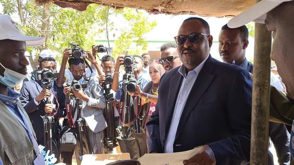 248484893_421324269473244_76166433592526