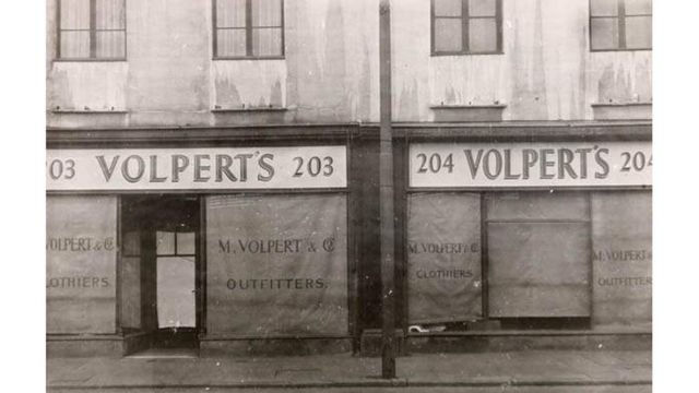 Dukaanka uu dilka ka dhacay