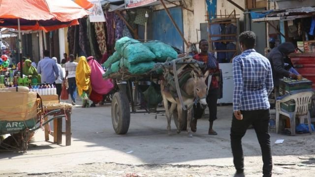 Soomaaliya inta badan dadka ma aysan xiraneyn afka iyo sanka iyadoo nolosha ay caadi iska aheyd