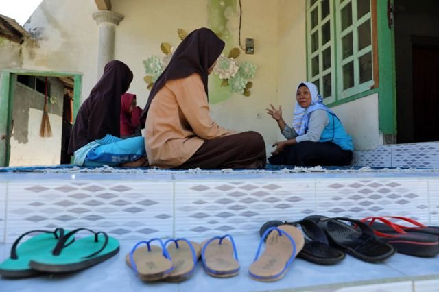 Suprihati kaddib marki ay waxbarashada ka soo noqotay kaddib