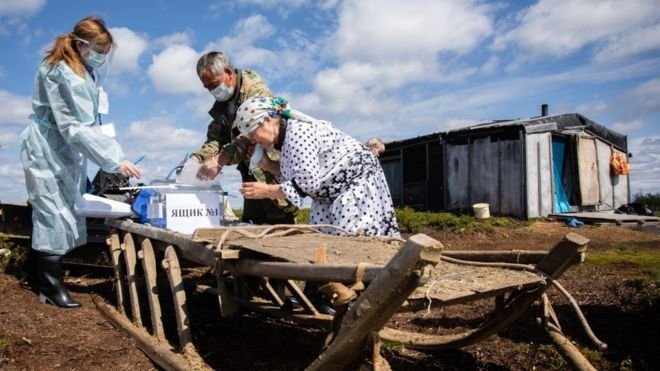 Codbixin xilli hore ah oo qeyb ka ah aftida 2020-ka ee loo aadayo isbaddalka dastuurka Ruushka oo ka dhacday gobolka Khanty-Mansi Autonomous