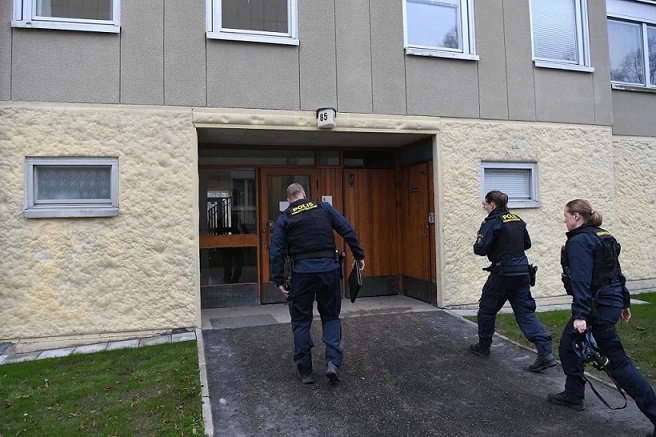 1607395034-5442695705fcee6daac2fc-Yaab1.