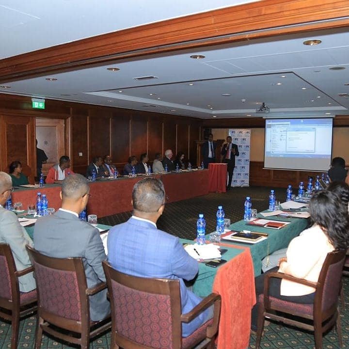 84332156_109897123898613_409866170974758