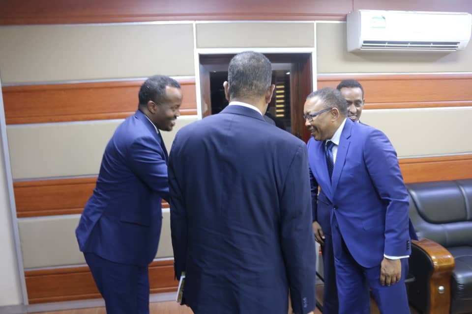 687b35f9-ff12-48fa-bba5-f29c63c4005d-1.j