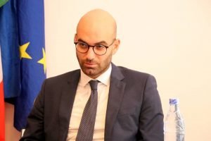 dc8101d5-84f6-4416-b9e9-cec90344fe41-1-3