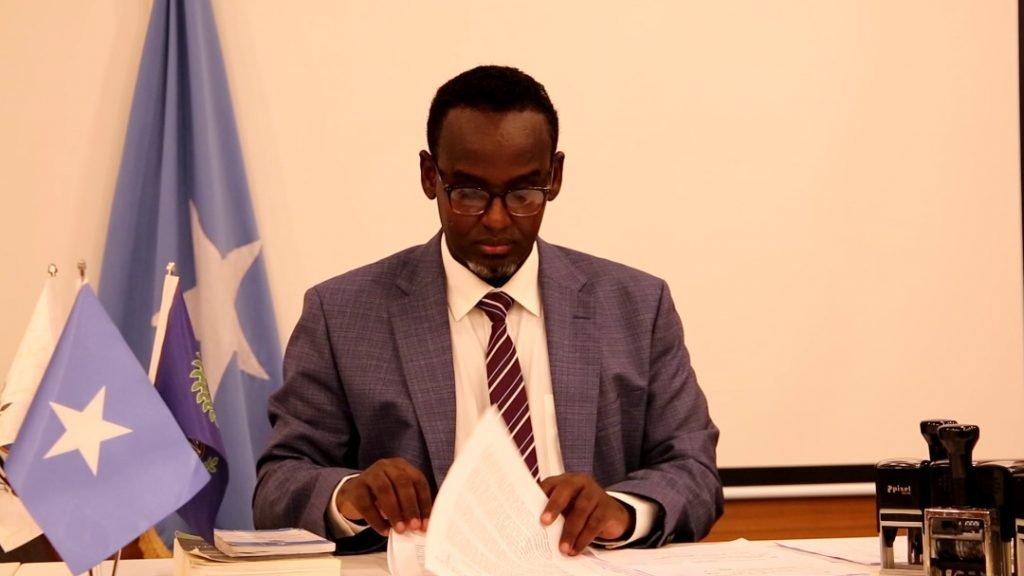 f0c49a7a-8053-48dd-865d-cd17d1a42a95-102