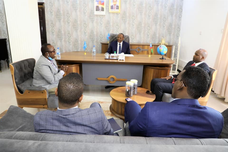 121006941_676988789604428_78375068618533