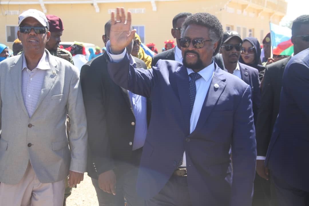 2-1198e8d3-2146-45d8-af0a-c4f1798ea9c6.j