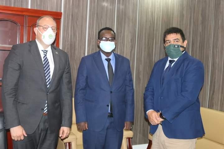 c0a5a67d-d395-46cf-a932-b5d1e20e2c19-2.j