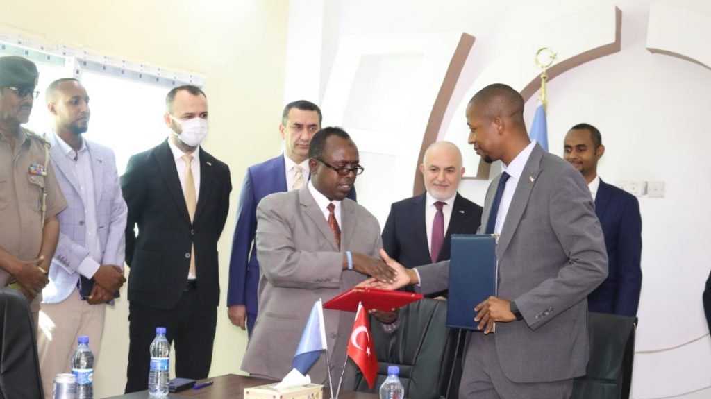 0c41d0a3-7390-49e6-bc4d-e582ea8a65e6-102