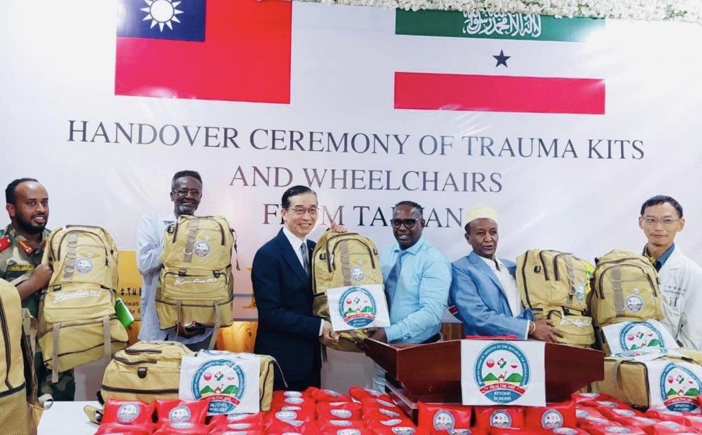 Taiwan donates medical equipment to Somaliland. (Facebook, Taiwan Representative Office in Somaliland photo)