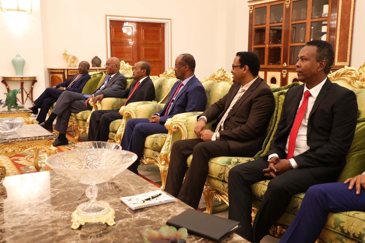 Farmaajo-iyo-Jabuuti-5.jpg