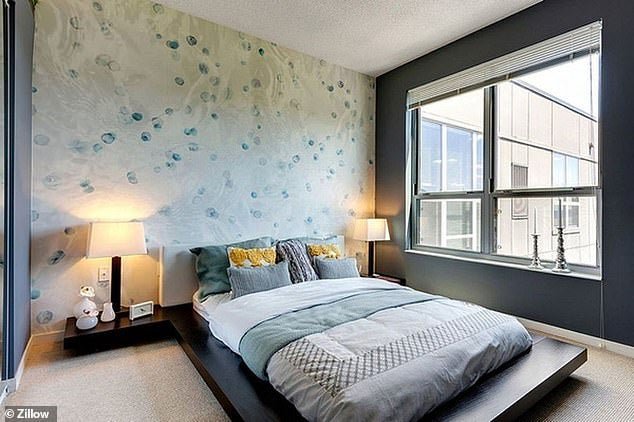 16535564-7287273-image-a-29_156414582125