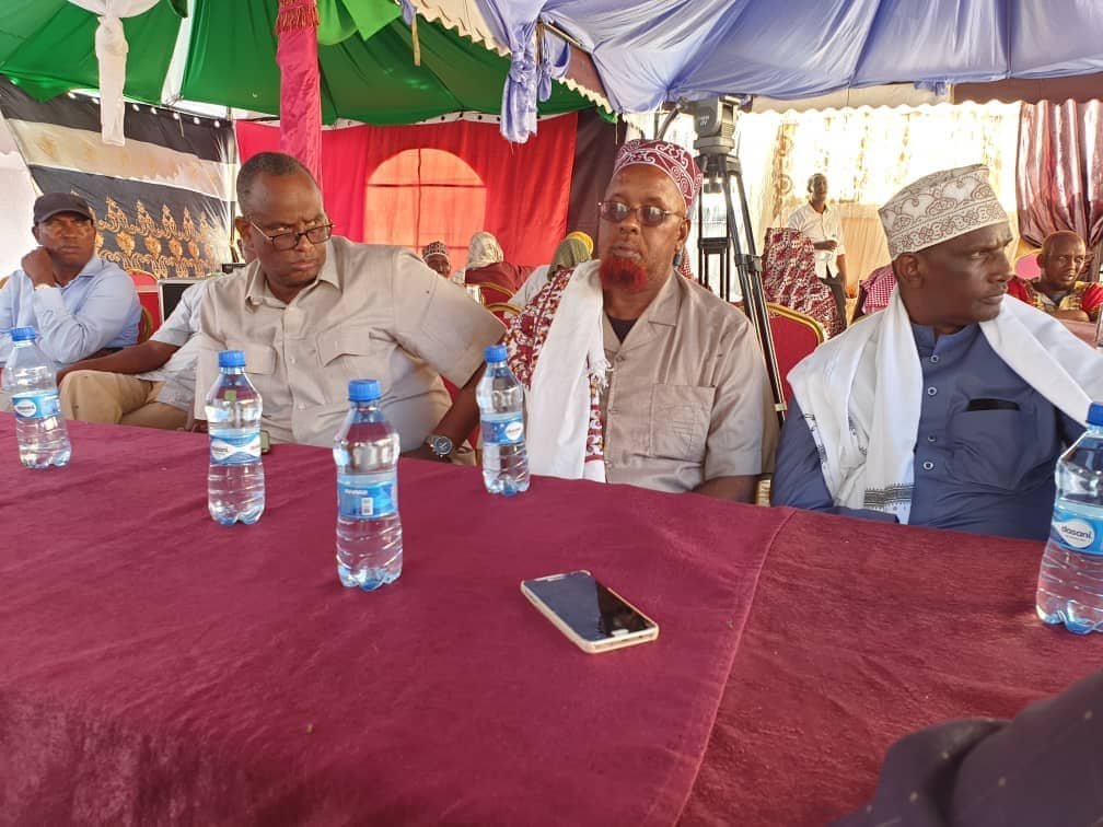 67902016_377457496301564_159476430667776