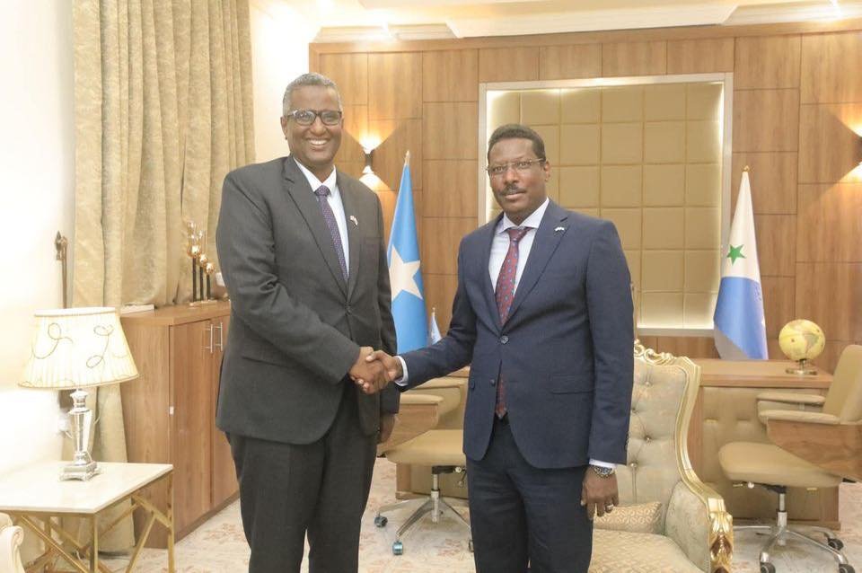 qoor-qoor-iyo-Cabdiraxmaan-Cabdishakuur.