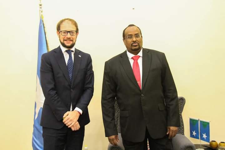 waare-iyo-kuxigeenka-safiirka-talyaniga.