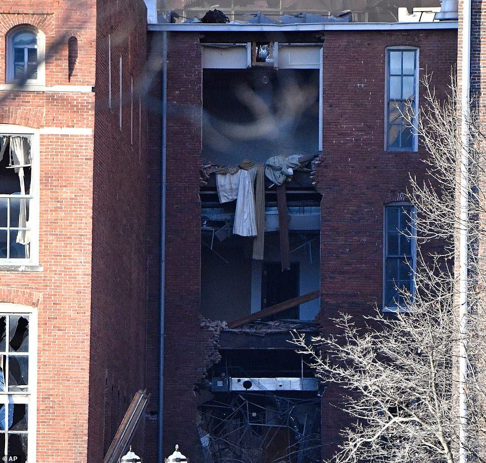 37258106-9087589-image-m-58_160890613653