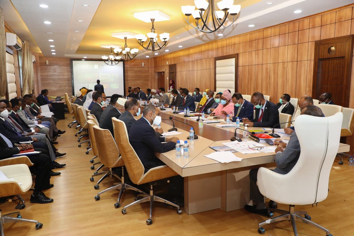 NAADIGA calooshood u-shaqeystayaasha Soomaaliya