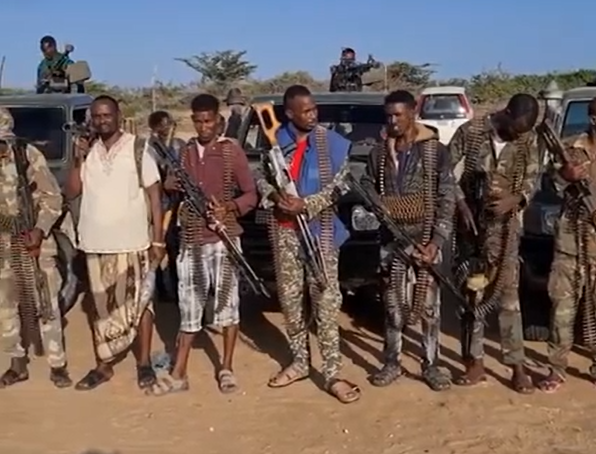 Daawo: Ciidamo ka hor-tagaya doorasho aan loo dhameyn oo lagu soo bandhigay Muqdisho